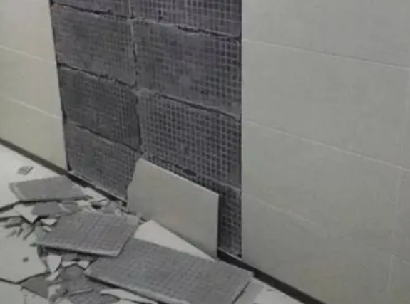 郑州中原区瓷砖空鼓维修公司分享下郑州中原区墙砖松动维修的知识